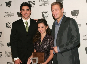 Photos de Mackenzie Rosman - 7th Annual Family Television Awards - 42